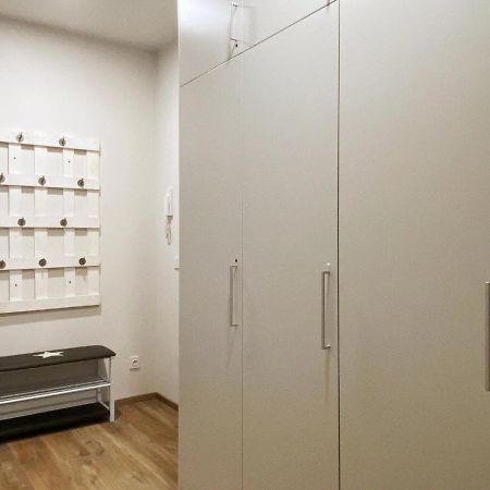 3 Kolory - Pokoje W Mieszkaniu Wspoldzielonym Varšava Exteriér fotografie