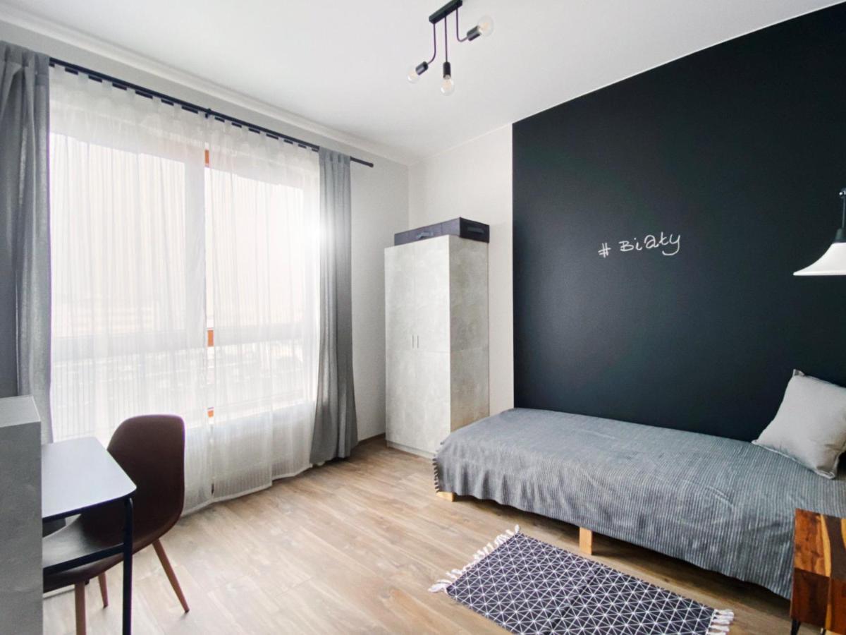 3 Kolory - Pokoje W Mieszkaniu Wspoldzielonym Varšava Exteriér fotografie