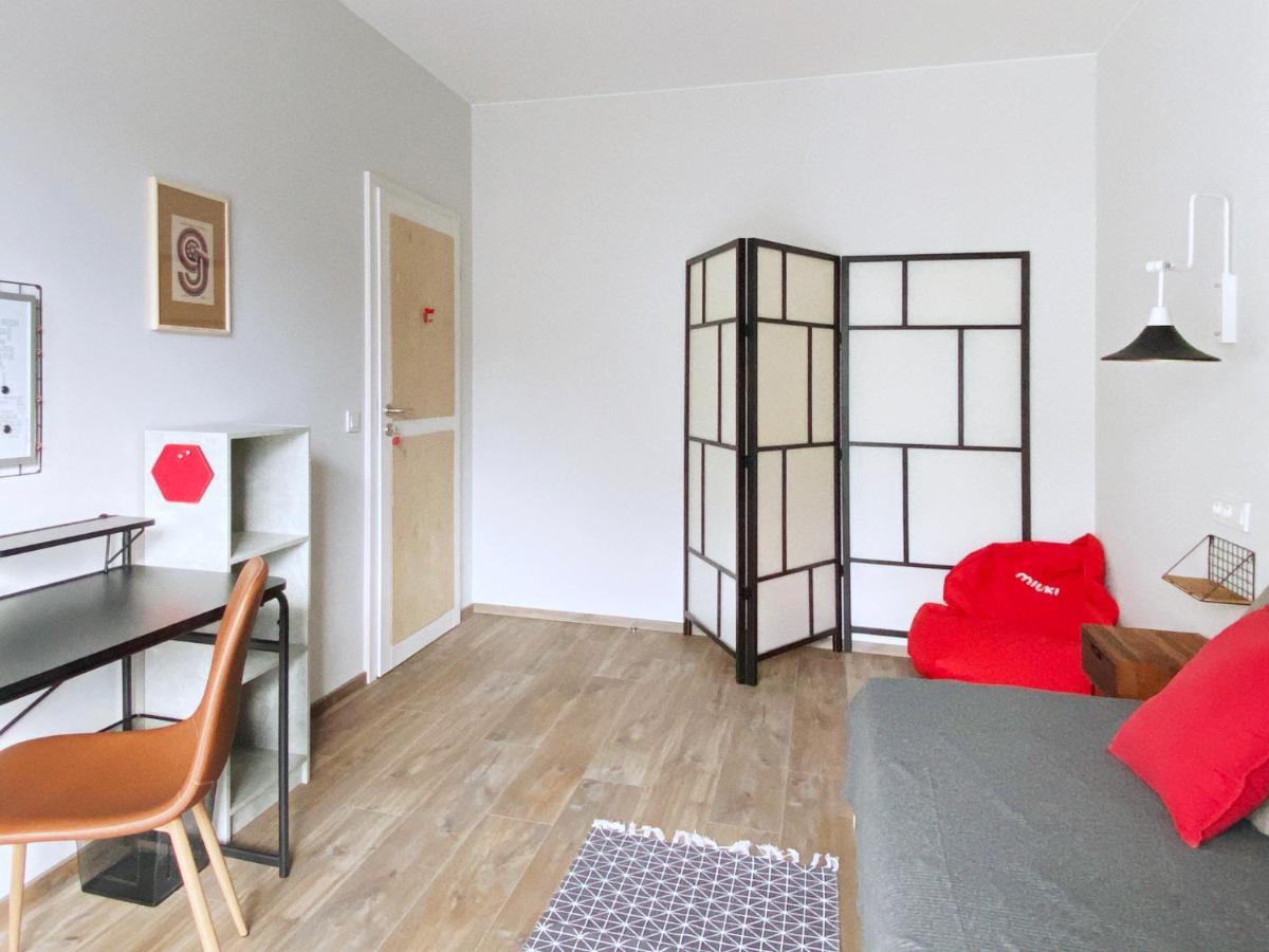 3 Kolory - Pokoje W Mieszkaniu Wspoldzielonym Varšava Exteriér fotografie