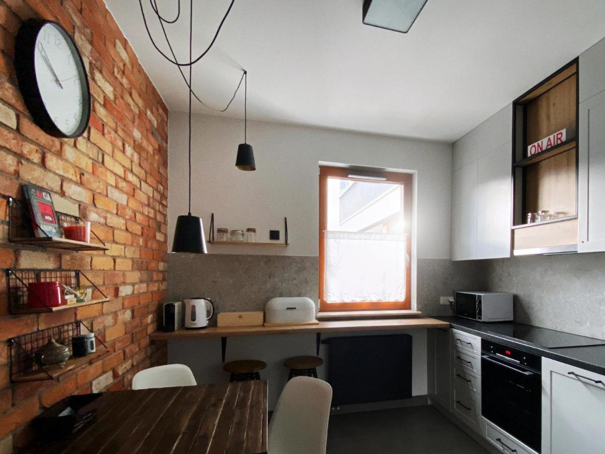 3 Kolory - Pokoje W Mieszkaniu Wspoldzielonym Varšava Exteriér fotografie